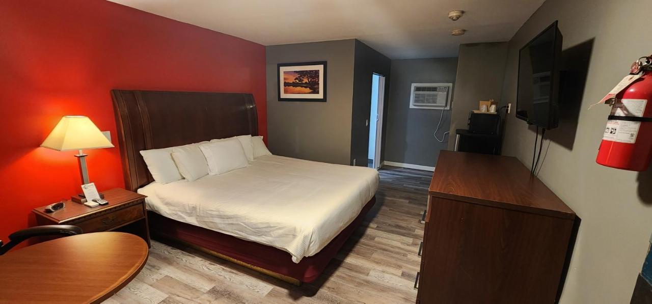 Nashoba Valley Inn & Suites Ayer Экстерьер фото